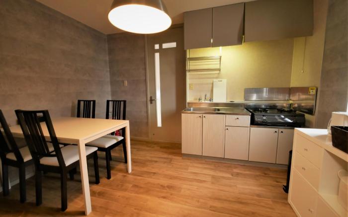 R9 Village House B 102