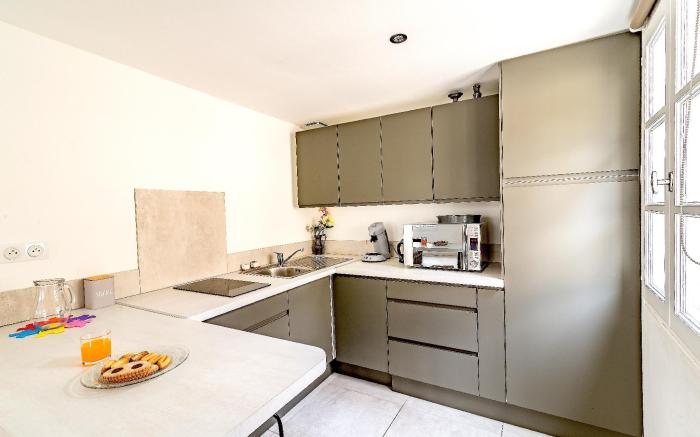 Apartment Historical Center Place Crillon L2