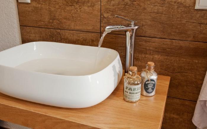 Cosy and modern apartment Frog King