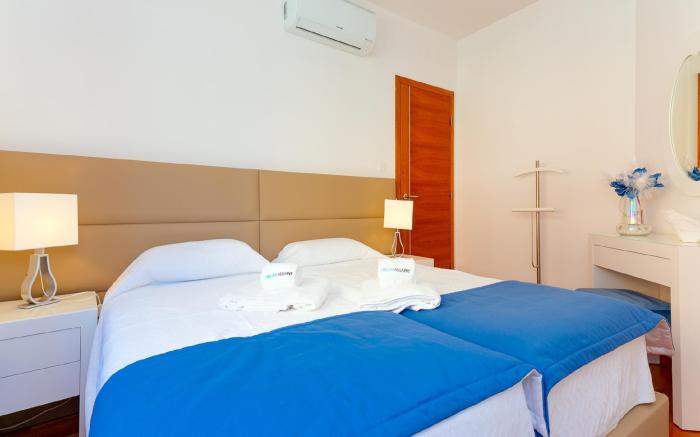 A24 - LuzBay Beach Apartment