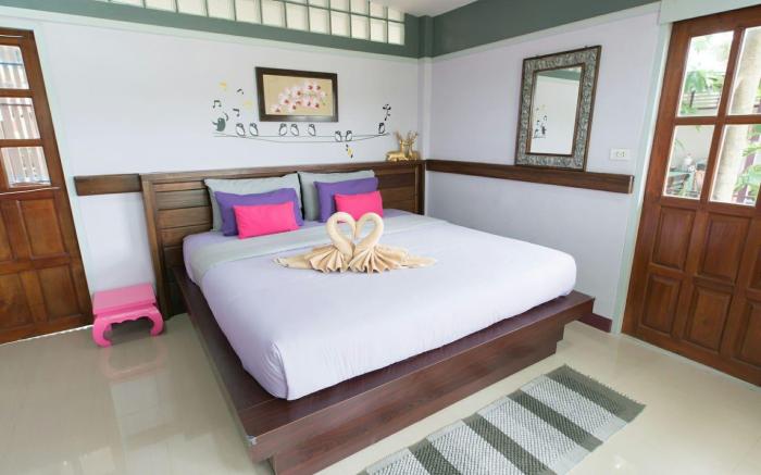 Kanecha's Home Lampang (Water Front House)