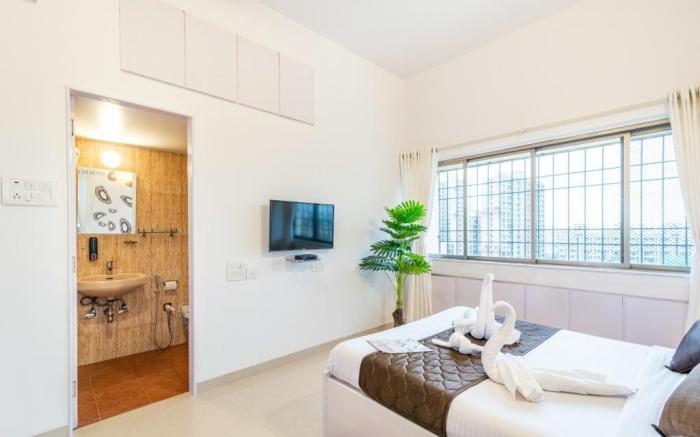 Stay in a 4 BHK near Jio World Drive, Bandra 