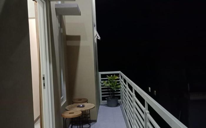 Midi Home doble bed view balkon