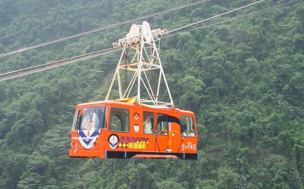 新北烏來旅遊|小車6人成行！雲仙樂園螢火蟲~空中纜車體驗·內洞森呼吸·泰雅原民老街覓食1日