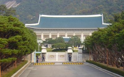 ３８女人節折８８８｜首爾京畿道｜濟扶島海上纜車.烏耳島海岸散步路.稻花農夫.極光道.明洞半日逛.黑白大廚白種元餐廳五日