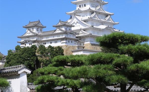 經典關西四都物語旅遊｜走訪京都,大阪,神戶,奈良,優雅雪白姬路城,庭園美學好古園五日｜保住二晚飯店