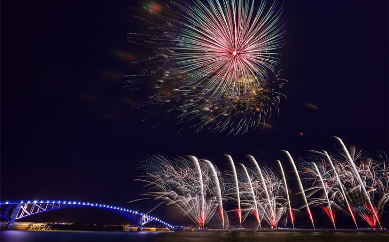 澎湖旅遊｜【2025澎湖花火節】七美藍洞．海洋牧場．花火船或夜釣．星級飯店三日｜高雄出發