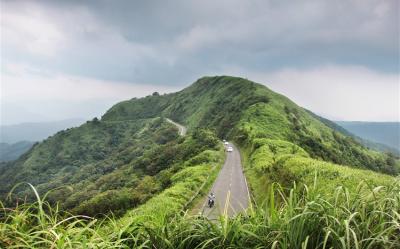 新北旅遊｜免小費.4人成行！不厭亭山海美景.本山礦場神秘石頭陣.質樸祈堂老街.金瓜石山海美景半日｜可包團