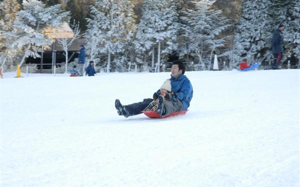 客製｜六甲山滑雪.環球影城.淡路島.神戶散策迷你小團五日【專屬包車】(北/高出發)※不含機票