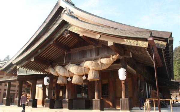 客製｜山陰山陽.嚴島神社.鳥取砂丘.出雲大社.宍道湖夕陽.鬼太郎街迷你小團5日【專屬包車】※不含機票