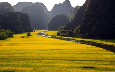 越南旅遊｜【北越超值國賓號5日】河內漫遊、國賓日遊船、陸龍灣美景、馮興壁畫街、無購物(午去晚回/含簽證)