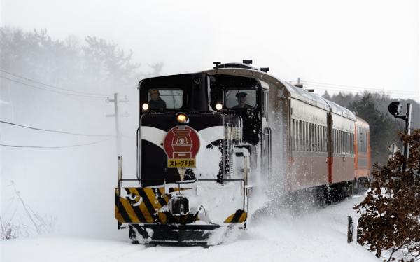 輕奢行│東北北海道秘境溫泉．五能線海岸鐵道．跨海青森函館列車．百萬夜景函館7日