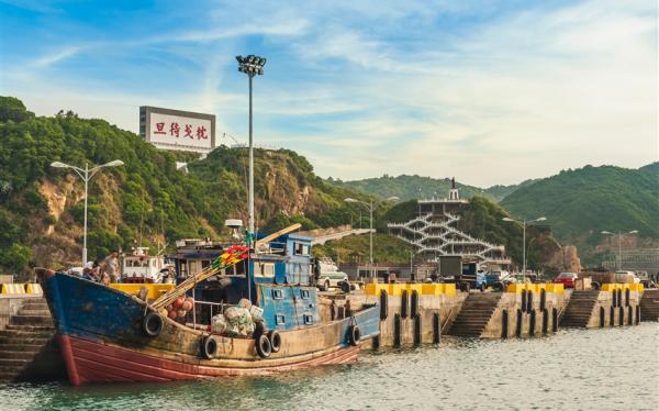 馬祖旅遊｜體驗藍眼淚.浪漫芹壁下午茶.媽祖巨神像.南北竿3日(台中出發)