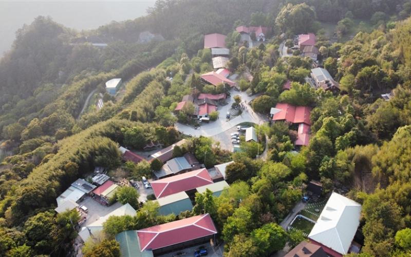 早鳥折500｜新竹旅遊│上帝遺忘的部落~司馬庫斯、舊山線鐵道自行車、老爺自助晚餐、新竹老爺連泊三日│高雄台南出發