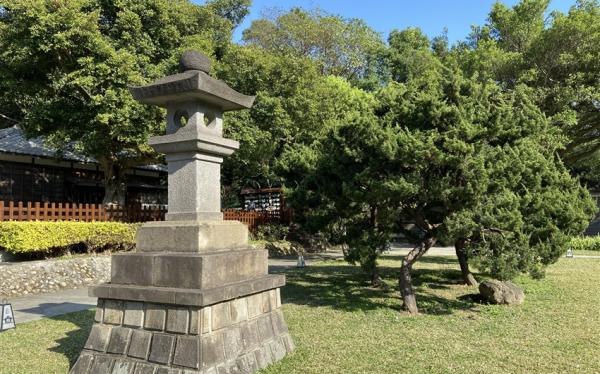 桃園旅遊｜古色古香昭和拾參神社、鶯歌老街、向陽農場、垂坤食品旗艦店一日｜台中出發