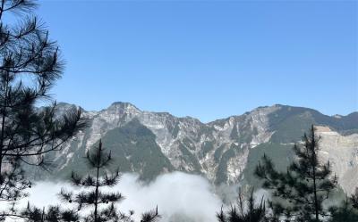 台東南橫｜藍皮解憂號.南橫美景.六口溫泉.埡口雲瀑大關山.五星桂田喜來登2日｜高雄出發｜四人成行｜９人商務車