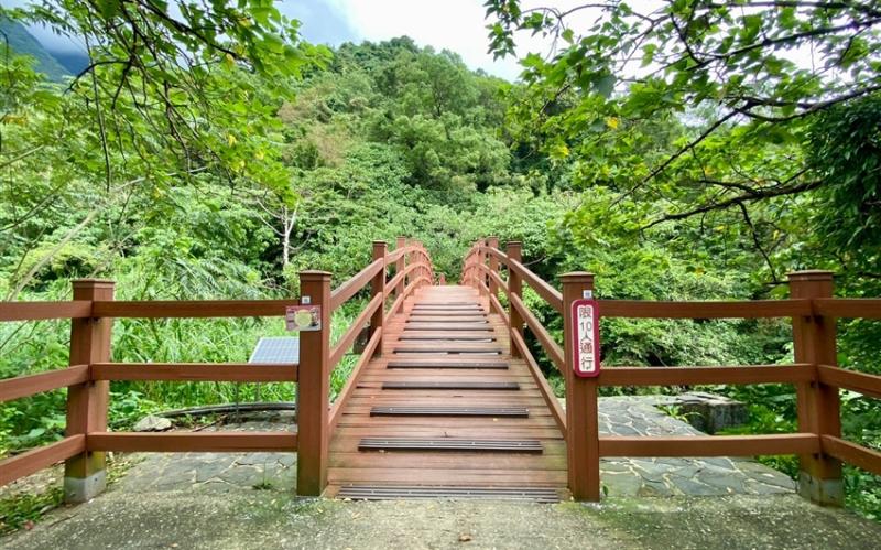 花蓮旅遊｜最高折3百｜撒固兒瀑布步道.瑞穗咖啡.濕地生態石煮鍋.池南森林三日｜台中出發