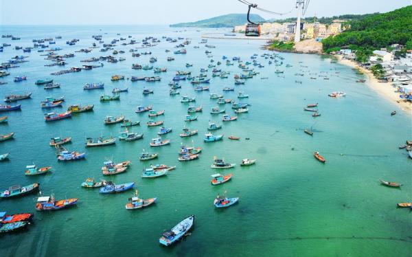 台中高鐵集合.越南旅遊｜富國島星宇直飛.跨海纜車.巨龜水族館.威尼斯浪漫貢多拉五日｜台中出發