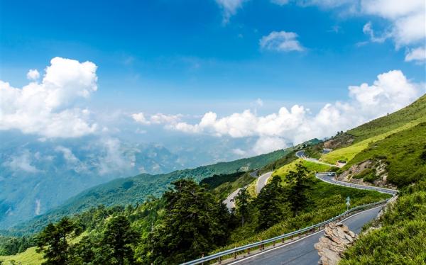 【天天出發.四人成行】遠眺群山~讚嘆大地之美.入門百岳合歡山．奧萬大賞楓森林浴三日