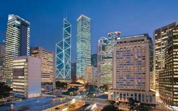 輕奢香港D聯名香港文華東方、米其林二星BoInnovation廚魔、一星Tosca、卅二公館、TheAubrey(含稅)