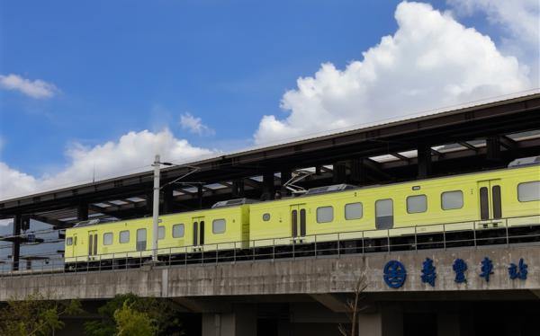 花東｜雙列車之夢幻觀光列車山嵐號X藍皮解憂號金崙部落走讀三日｜台南高雄出發