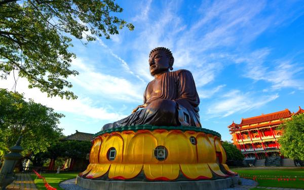 八卦山大佛擁有諸多傳奇，不僅是宗教、旅遊的號召，也激發許多作家、電影創作的靈感，是彰化縣重要文化資產和圖騰，2001年行政院文化建設委員會舉辦「全國最具特色歷史建築百景徵選活動」，入選最具特色歷史建築百景第五名，2002年彰化縣政府登錄「歷史建築」。2024年彰化縣政府克服困難，完成重修工程，讓大佛再亮起來。