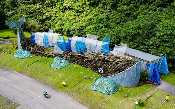 「喚鯨迴廊」從鯨豚保育的角度出發，探討海洋生態的變化與汙染。