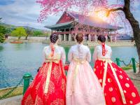 旅展優惠首爾｜一晚市區飯店．景福宮韓服體驗．祕訪青瓦臺．KAKAO．星空圖書館．文青聖水洞(一站購物彩妝)五日｜高雄來回