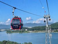 首爾旅遊|滑雪體驗．嗨玩樂天世界．乘纜車賞湖景．南怡島美境．韓式烤肉吃到飽．入住二晚鬧區飯店(一站購物彩妝)五日|高雄