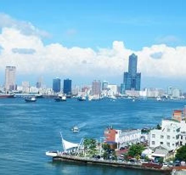 高雄旅遊百大亮點｜5星福華1泊2食.高空景觀火鍋餐廳.愛之船漫遊愛河.鳳儀書院.華一農場二日｜大人囝仔