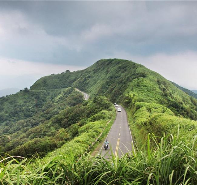 新北旅遊｜免小費.4人成行！不厭亭山海美景.本山礦場神秘石頭陣.質樸祈堂老街.金瓜石山海美景半日｜可包團