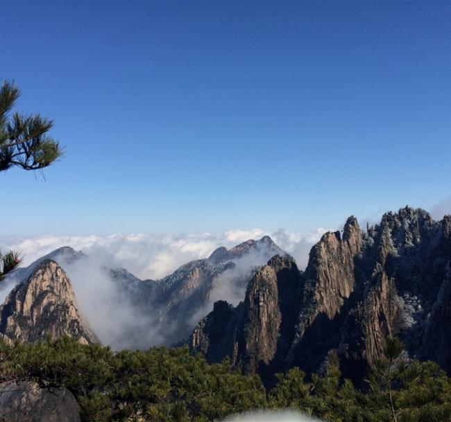 黃山旅遊│新經典│黃山２晚、小重慶騎龍巷、千島湖啤酒小鎮、非遺美食宏村8日●一段高鐵、送WiFi機(無購物站)