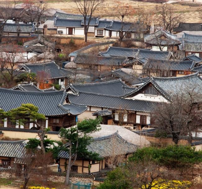 贈機場接送｜釜山慶洲大邱｜四大世界遺產安東河回村.屏山書院.八公山纜車.大邱塔.天空膠囊列車.豪華遊艇五日(彩妝)