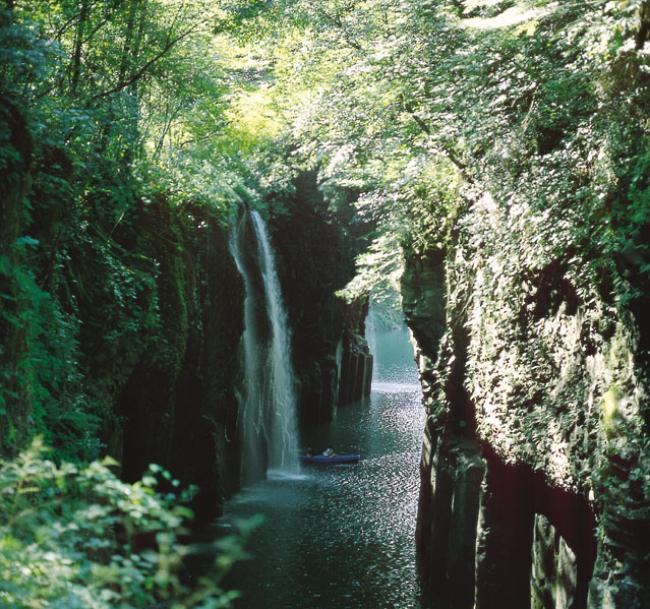 星宇熊本|南北九州全覽,櫻島渡輪,熊本城,高千穗峽.雙鐵道.保住三晚溫泉六日