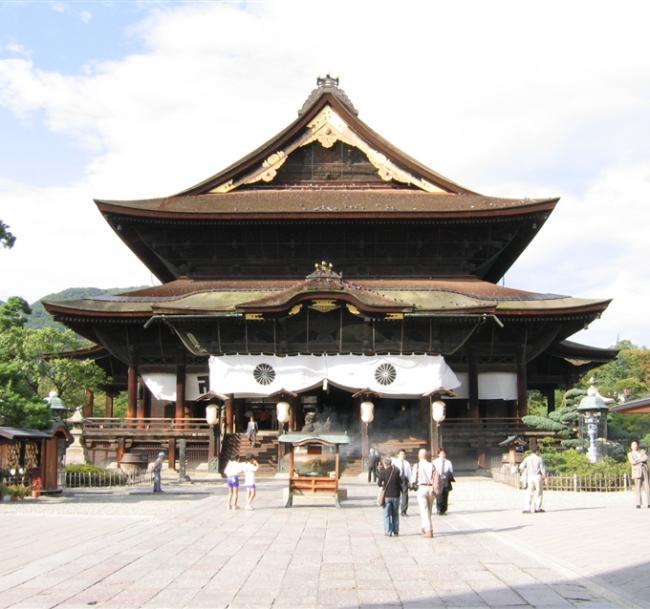 客製｜探訪古今善光寺.姨捨梯田.戶隱神社.迷你小團五日【專屬包車】天天出發※不含機票