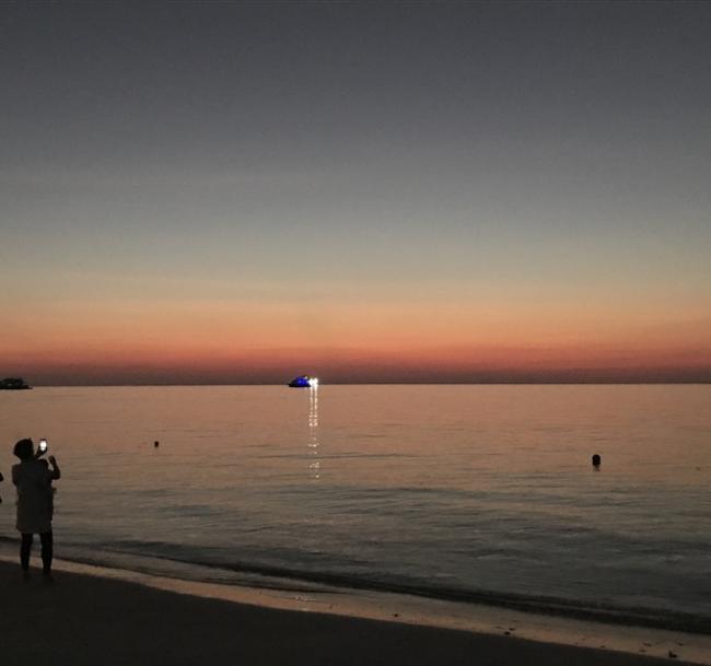 小資玩家去馬爾地夫、搭廈航一次玩雙國｜居民島．浮潛、夜釣、鯊魚共舞、度假村一日遊7日