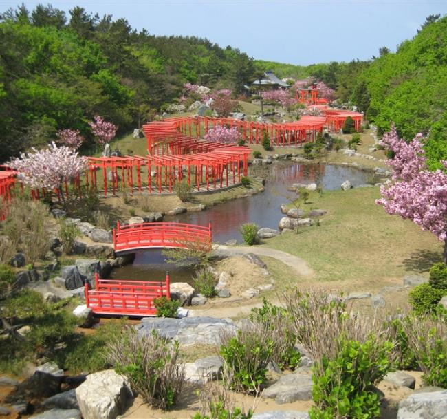 春遊東北青森→仙台|全程溫泉.升等南三陸觀洋.青森秘境~高山稻荷神社~千鳥居.鶴の舞橋.秋田鐵道.嚴美溪.螃蟹吃到飽五日