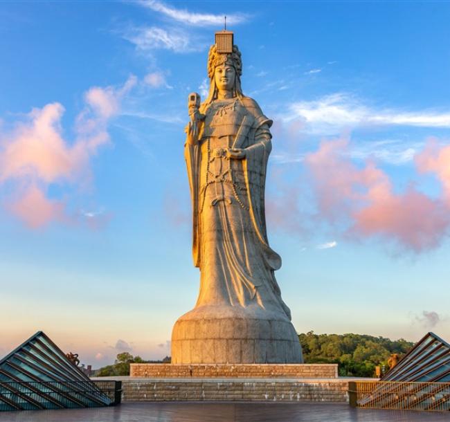 馬祖旅遊｜體驗藍眼淚.浪漫芹壁下午茶.媽祖巨神像.南北竿3日(台北出發)