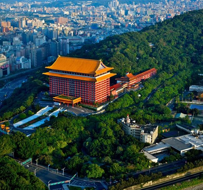 台北旅遊|38女王節|開箱中山樓獨家路線·陽明山米其林私房菜·五星圓山半自由2日│大人囝仔
