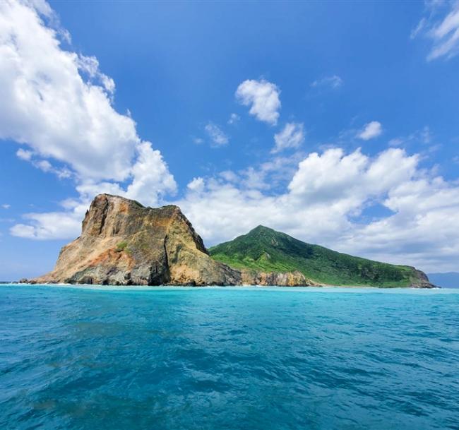 宜蘭旅遊│一探神秘島嶼~龜山島登島.頭城濱海公園.頭城老街1日