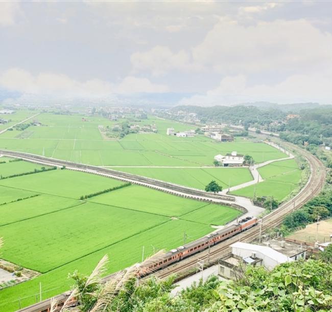 苗栗旅遊｜買一送一.大山車站.鄭漢步道.芋泥球DIY一日