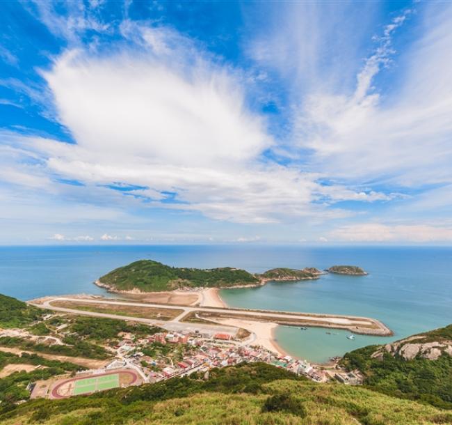 馬祖旅遊｜歲末促銷｜馬祖南北竿．北海坑道.媽祖巨神像.芹壁聚落３日(升等一晚入住芹壁民宿)