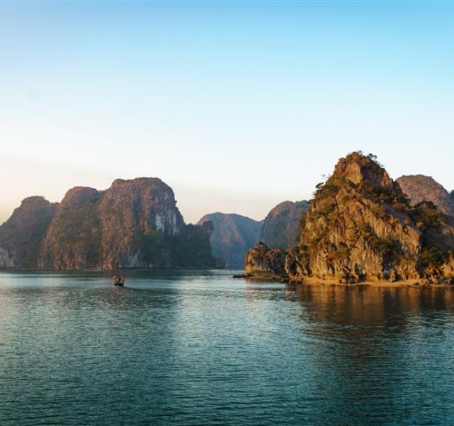 旅展折$1000.越南旅遊｜北越.下龍灣國賓號日遊船.河內威尼斯大世界.水上木偶戲六日｜台中出發