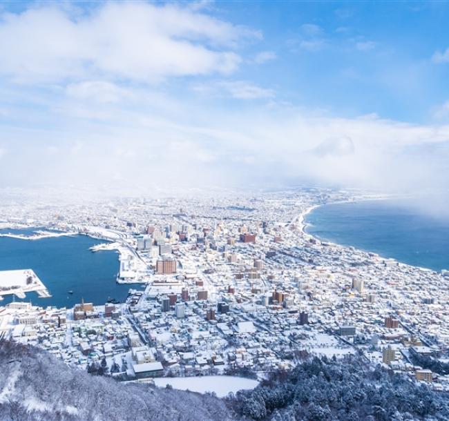 限定PLUS北海道旅遊｜保住2晚萬怡.冬季戲雪.全程無自理餐.升等螃蟹和牛吃到飽.函館纜車.小樽漫遊五日｜四晚溫泉