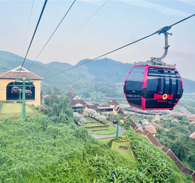 越南旅遊|中越.峴港巴拿山纜車佛手橋.迦南島竹桶船.會安古鎮漫遊五日|升等二晚五星.台中出發