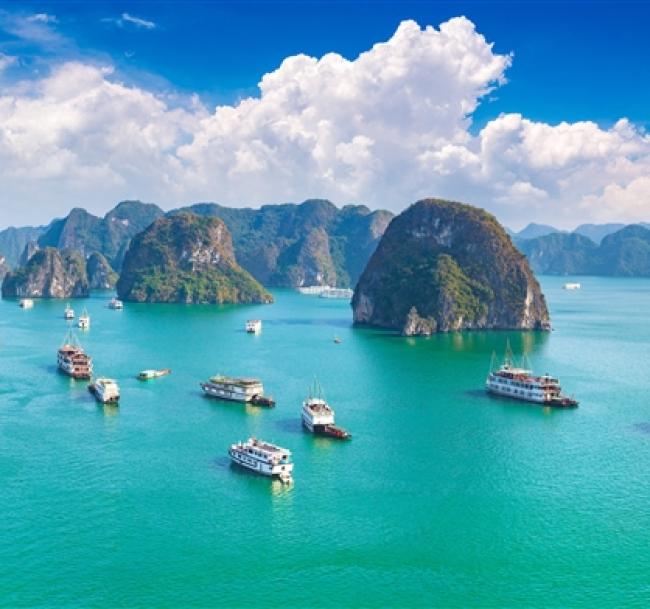 越南旅遊｜奢華船遊下龍灣.輕舟小船陸龍灣.品味河內法式慢悠五日｜升等1晚河內五星.台中出發