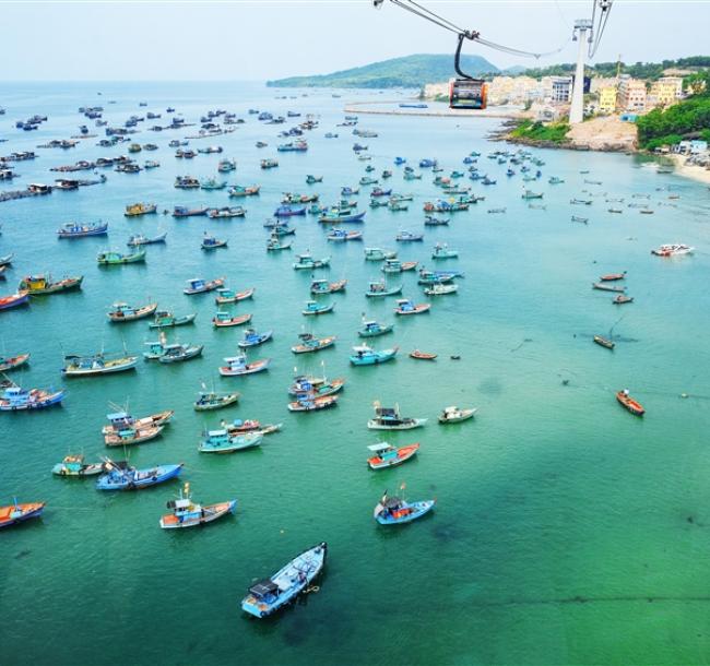 旅展折$1000.越南旅遊｜富國島星宇直飛.跨海纜車美景.浮潛探險.樂園嗨玩五日｜台中出發