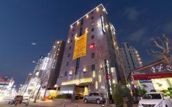 Hotel Stay 53