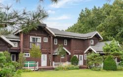 Ganghwa Izba Pension