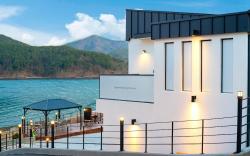 Geojae Uon Poolvilla Pension